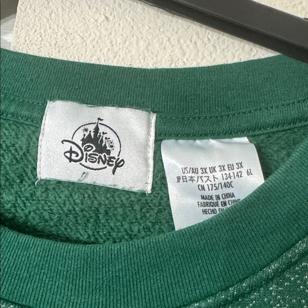 Mickey and Minnie Disney Christmas sweatshirt size 3x - Picture 3 of 7